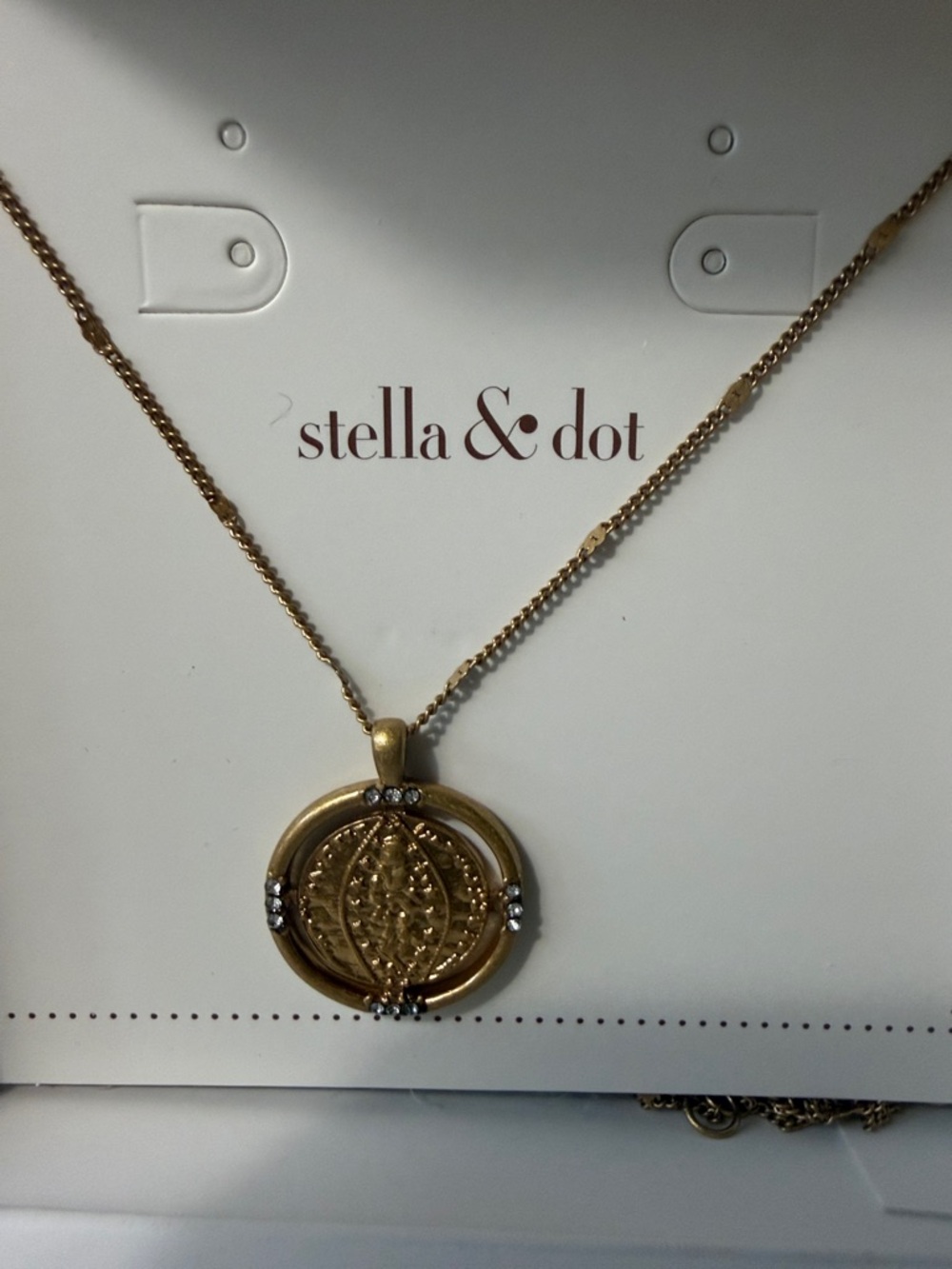 Stella & Dot Gold Textured Medallion Pendant Necklace - Picture 8 of 10